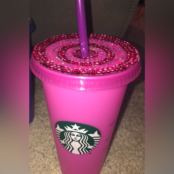 Rhinestone Starbucks Tumblers with straws - Picture 2 of 12